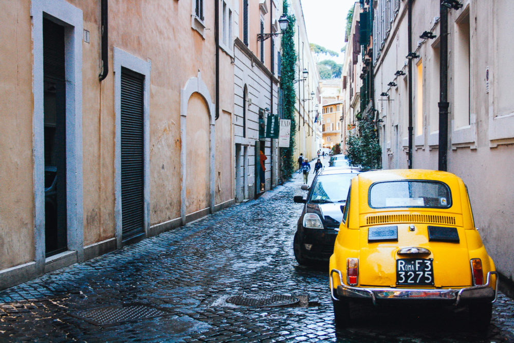 Petite place de Rome