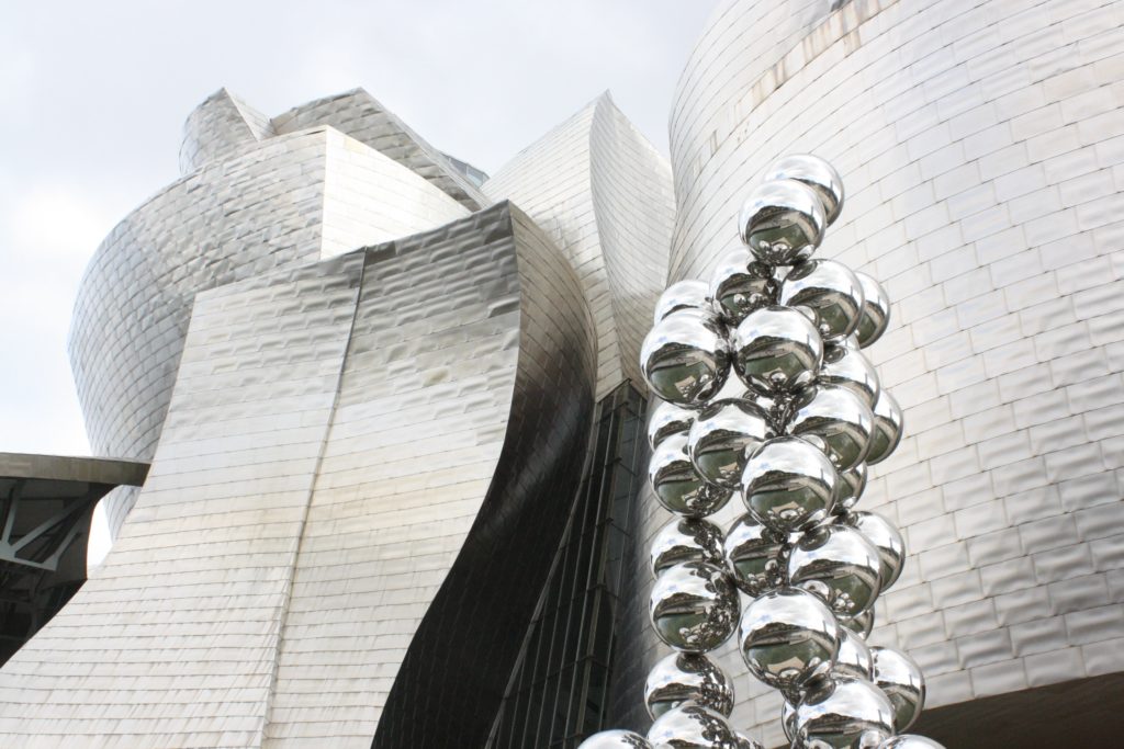 Le grand arbre et l'oeil d'Anis Kapoor, Musée Guggenheim de Bilbao