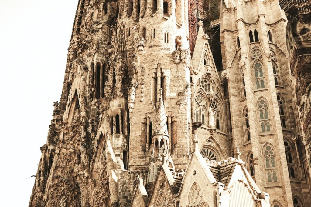 Billet coupe file sagrada familia façade