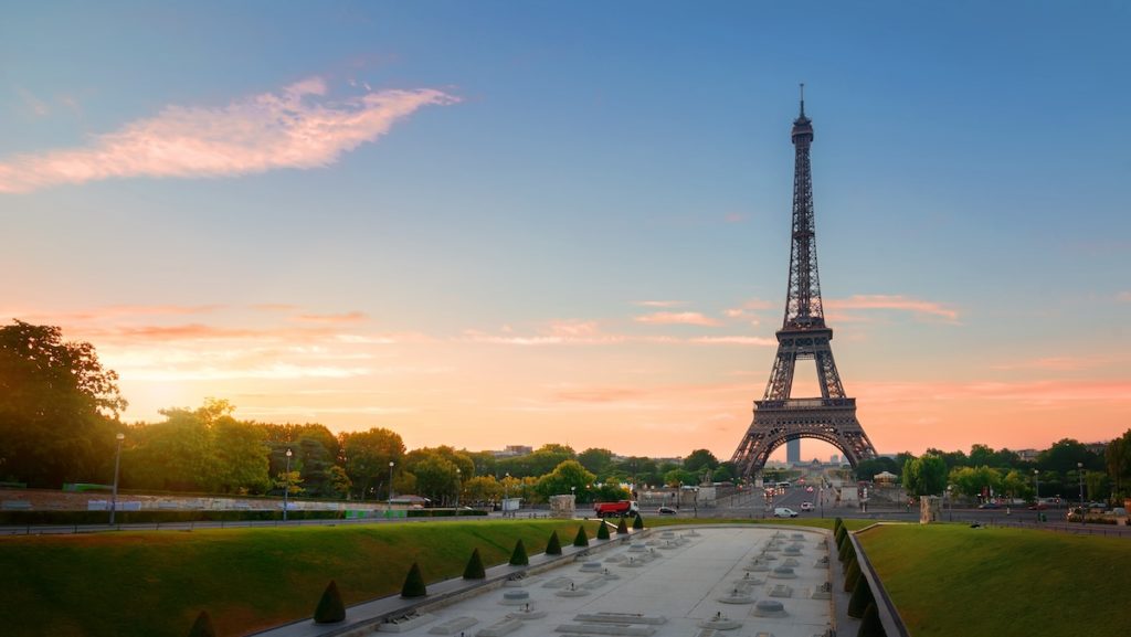 Tour-Eiffel-depuis-Champs-de-Mars